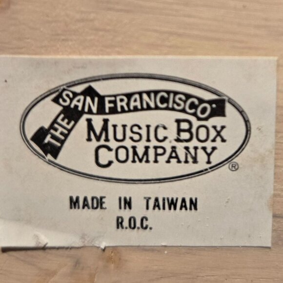 The San Francisco Music Box Company Butterfly Bouquet Carousel Horse 2 for sale - Picture 9 of 10